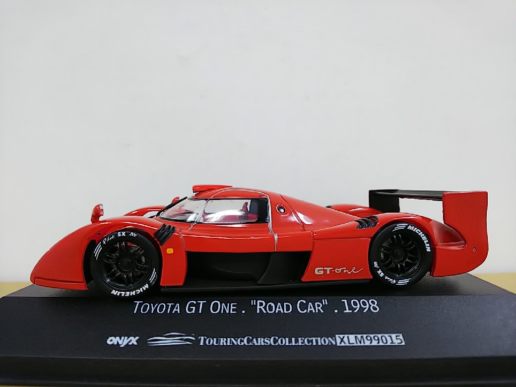 ■ ONYXオニキス XLM99015 1/43 TOYOTA GT ONE ”ROAD CAR” 1998 トヨタ レッド トヨタ ロードカー モデルミニカー_画像1