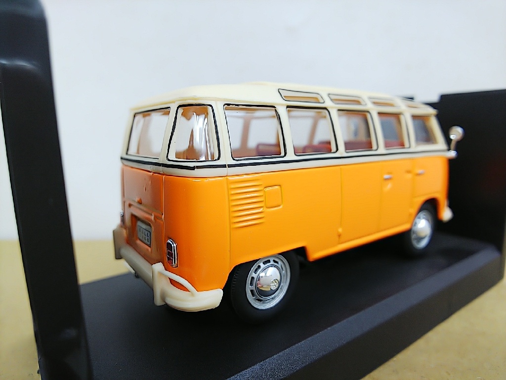 ■ HONGWELL/Cararamaホンウェル・カララマ 1/43 VW BUS SAMBA 1962 オレンジ×ベージュ フォルクスワーゲンバス・サンバ モデルミニカーの画像3