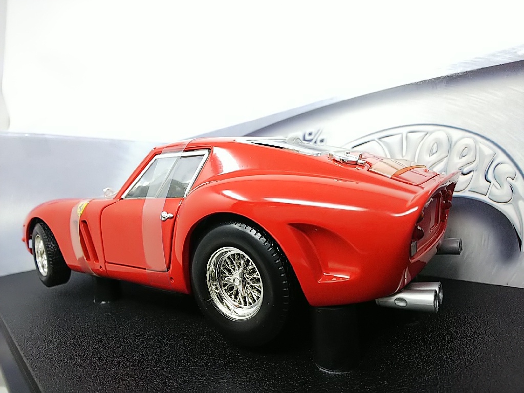 ■ HOTWHEELSホットウィール 1/18 FERRARI 250 GTO レッド フェラーリ ダイキャストモデルミニカー_画像3