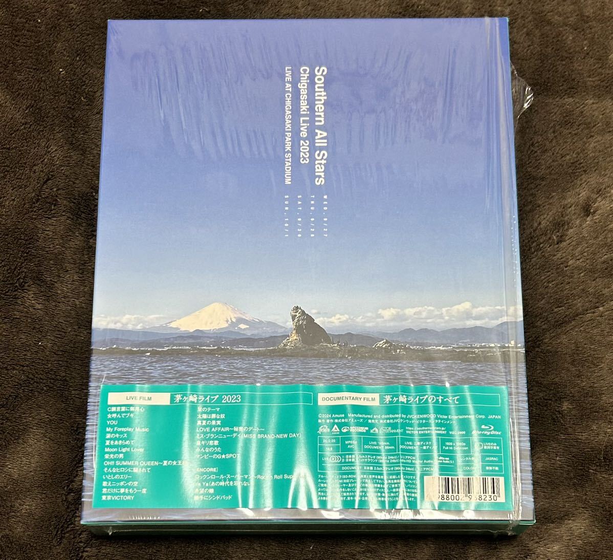 サザンオールスターズ 茅ヶ崎ライブ2023 [完全生産限定盤] [2Blu-ray + Special Book] 一度のみ再生_画像2