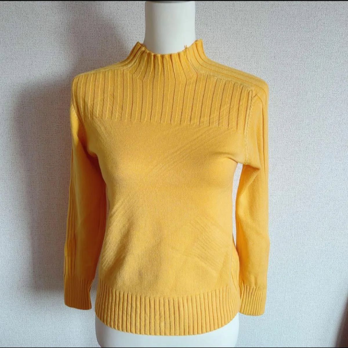 【ラスト１点】春秋冬　フリーサイズ　通学通勤　ニット 小顔効果 黄色　高品質 長袖 セーター