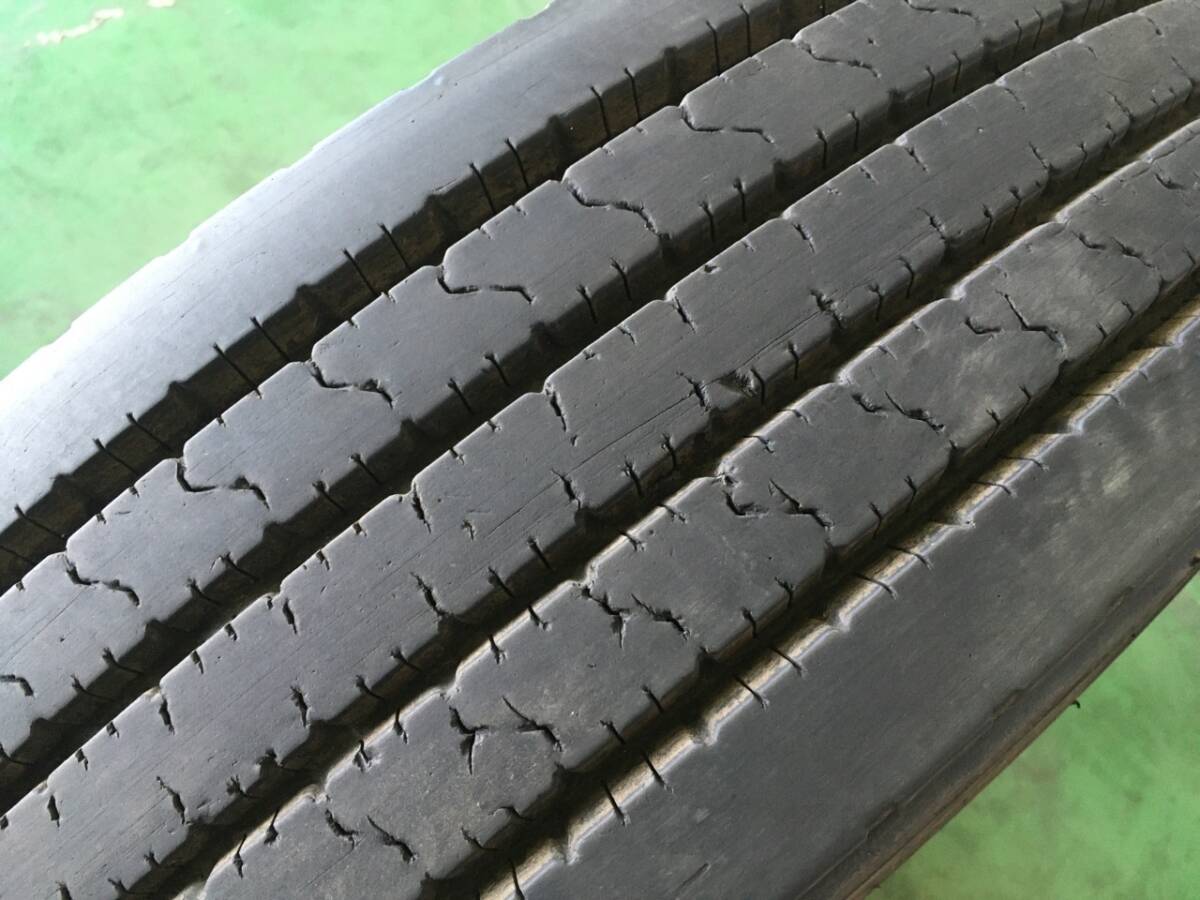 s392-4-4 ☆225/90R17.5 中古1本！ ヨコハマ RY237 2018年製 残溝8ｍｍ スペア用に♪ K35_画像2