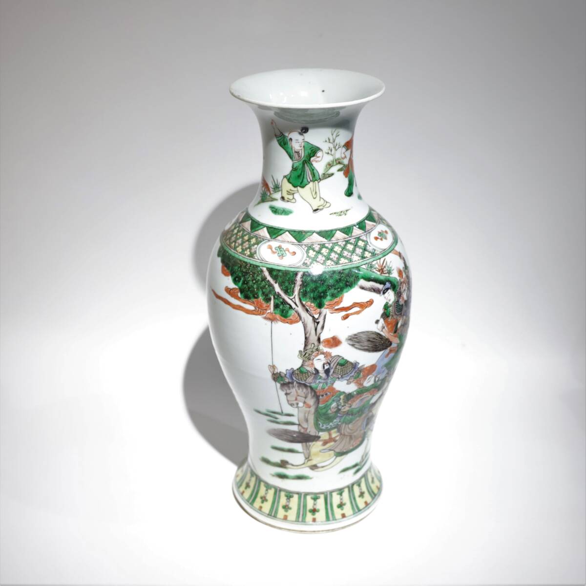清中期 五彩三英戰布故事觀音瓶 中国美術 粉彩 花瓶 華道具 中国古玩 置物