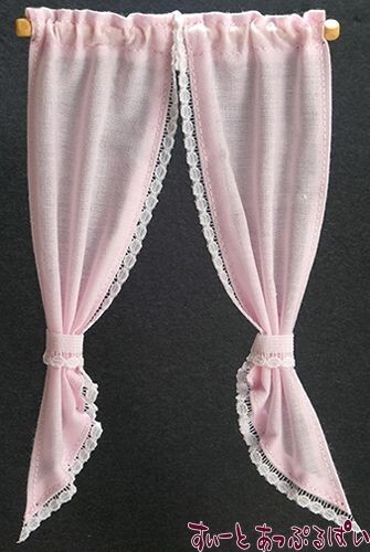 クリックポスト可 ミニチュア　米国製　バーバラさんのカーテン　デミカーテン　ピンク　BB52114　ドールハウス用_画像1