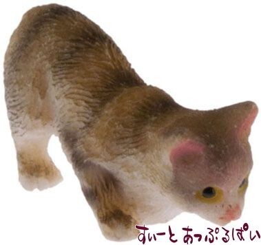 クリックポスト可 ミニチュア　タビーキャット　獲物ねらい中　IM65490　ドールハウス用_画像1