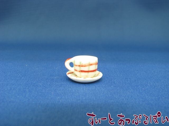 クリックポスト可 ミニチュア　ハンドメイド陶器のカップ＆ソーサー☆チェック　SMXTC-CUP-RCK　ドールハウス用_画像1