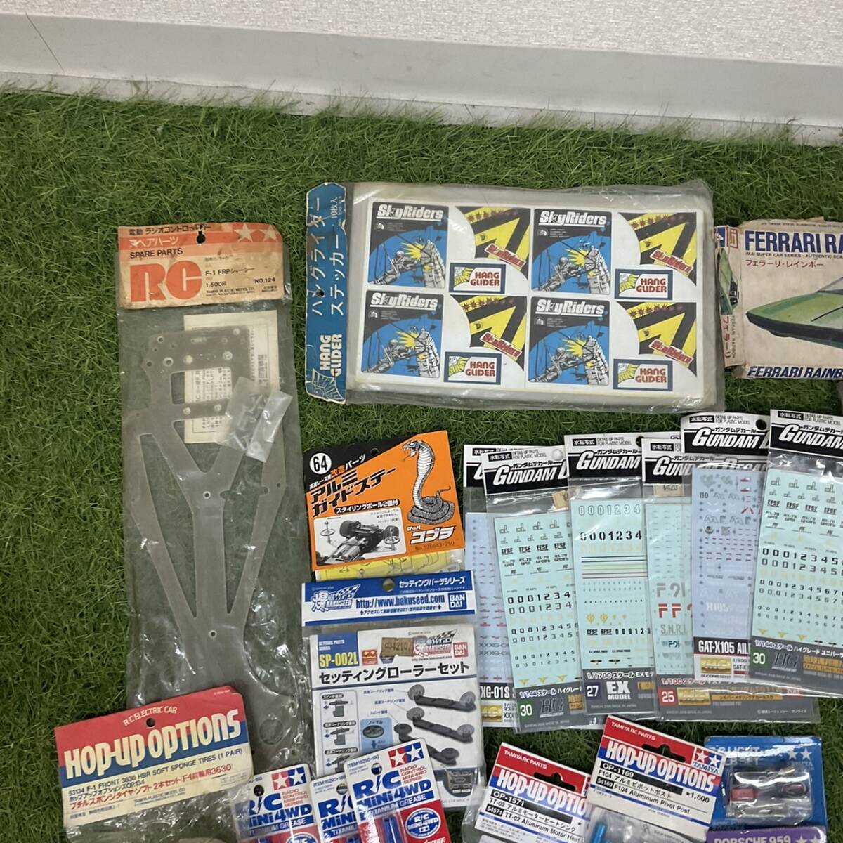 新品 未開封 TAMIYA タミヤ F-1 FRPシャーシ アルミモーターヒートシンク アルミ ピポットポスト など パーツ 大量 まとめ セットの画像2