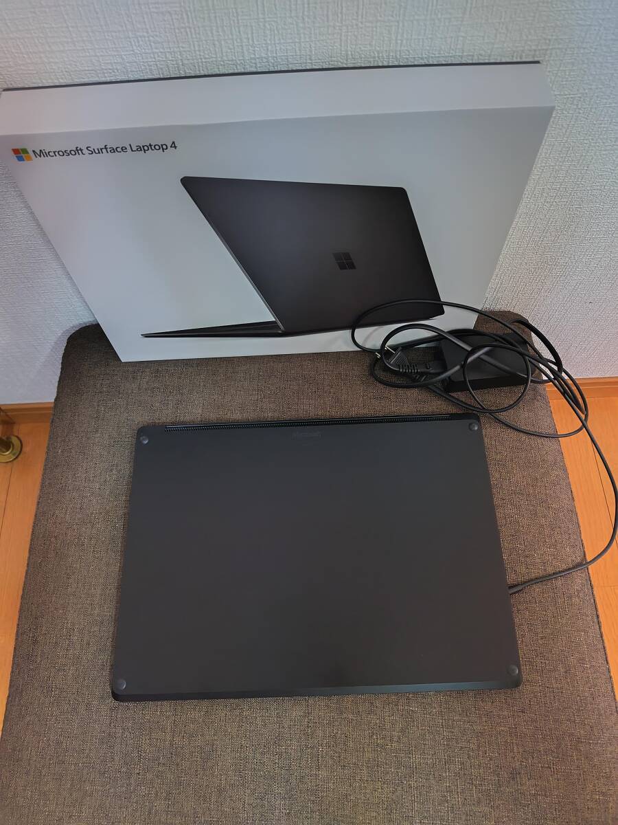 【中古美品】Surface Laptop4 15インチ intel core-i7 11th 16GB 512GB マットブラック Windows11　顔認証　高価格モデル_画像4