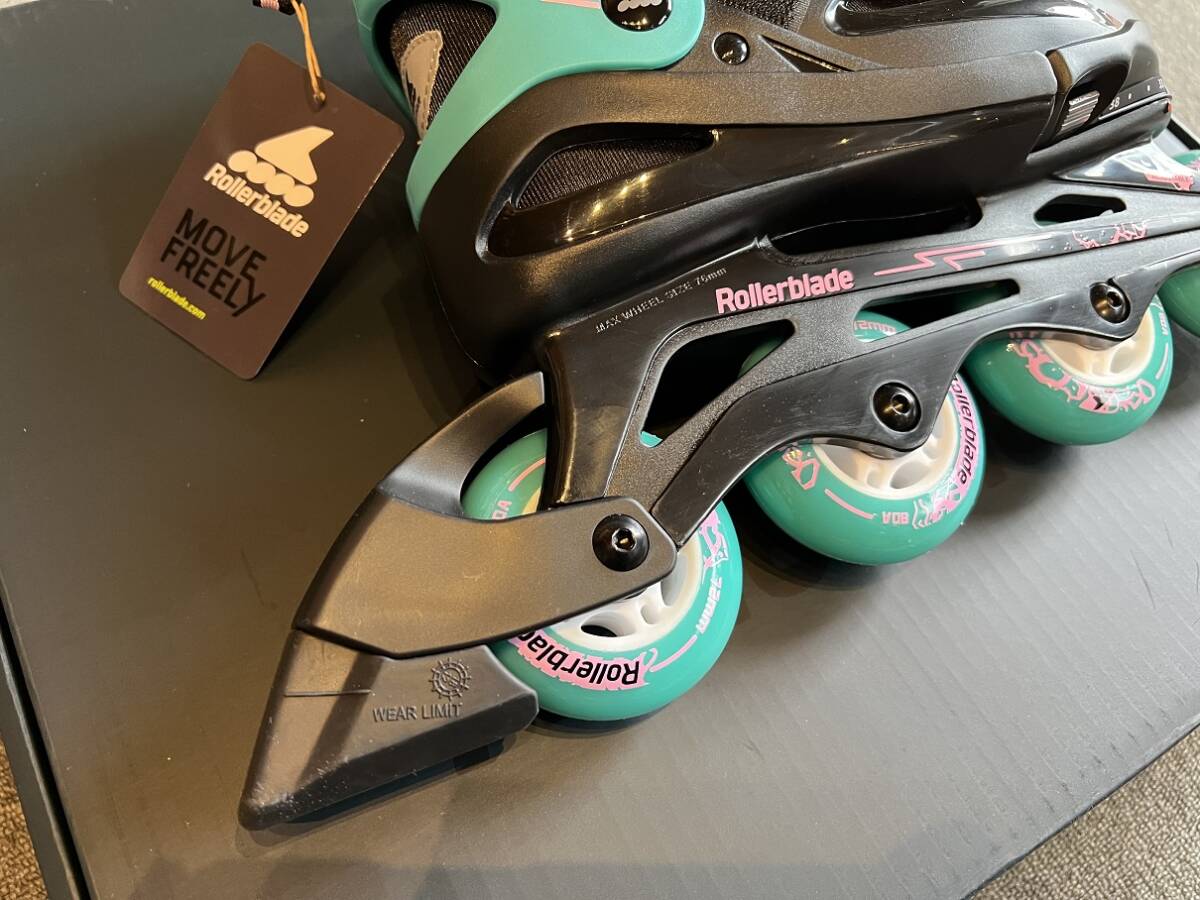 新品！未使用品！NEWモデルジュニアインラインスケート「ROLLERBLADE FURY Black/Sea Green 23.0㎝-26.0㎝」サイズ調整OK！_画像6