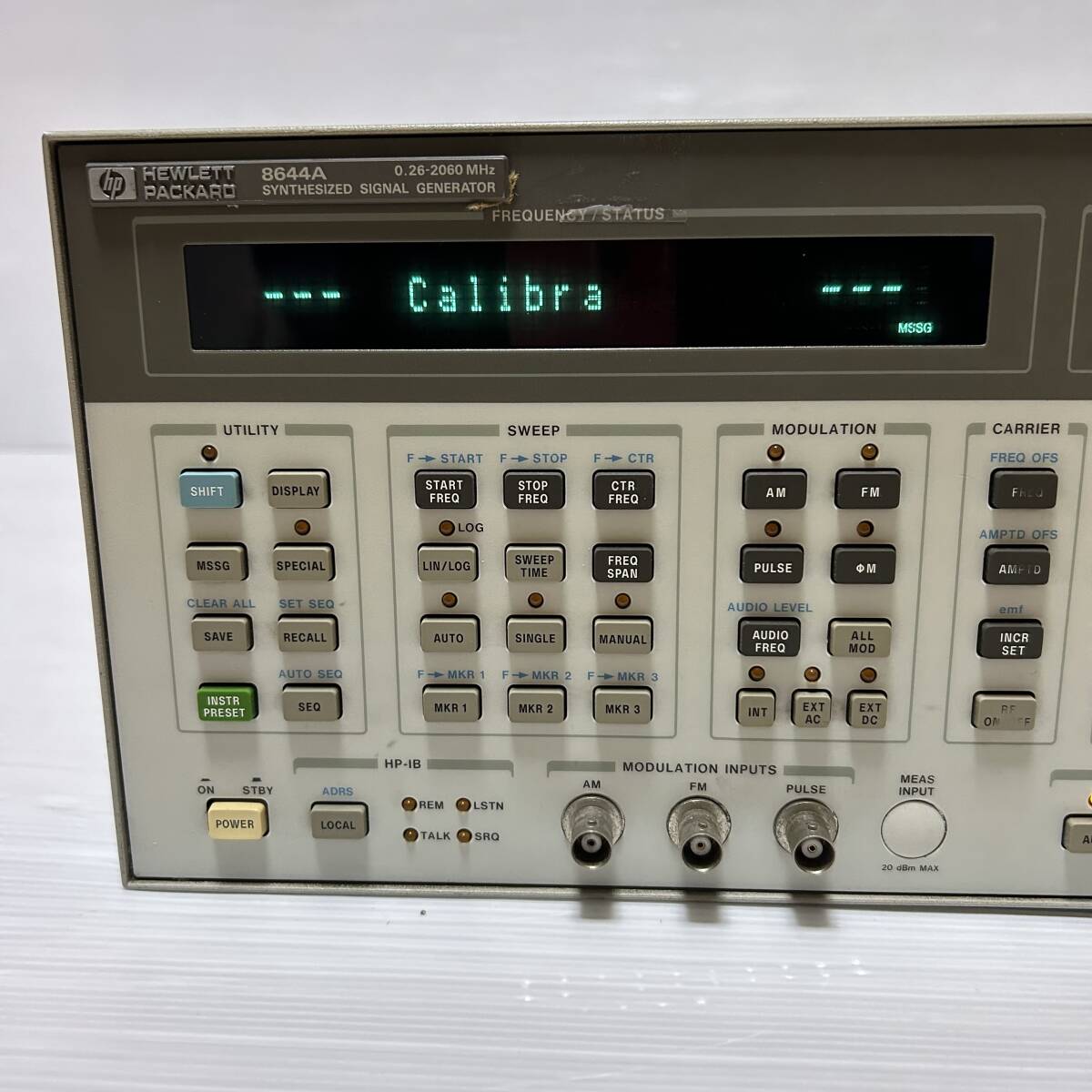 HP 8644A SYNTHESIZED SIGNAL GENERATOR シグナルジェネレーター