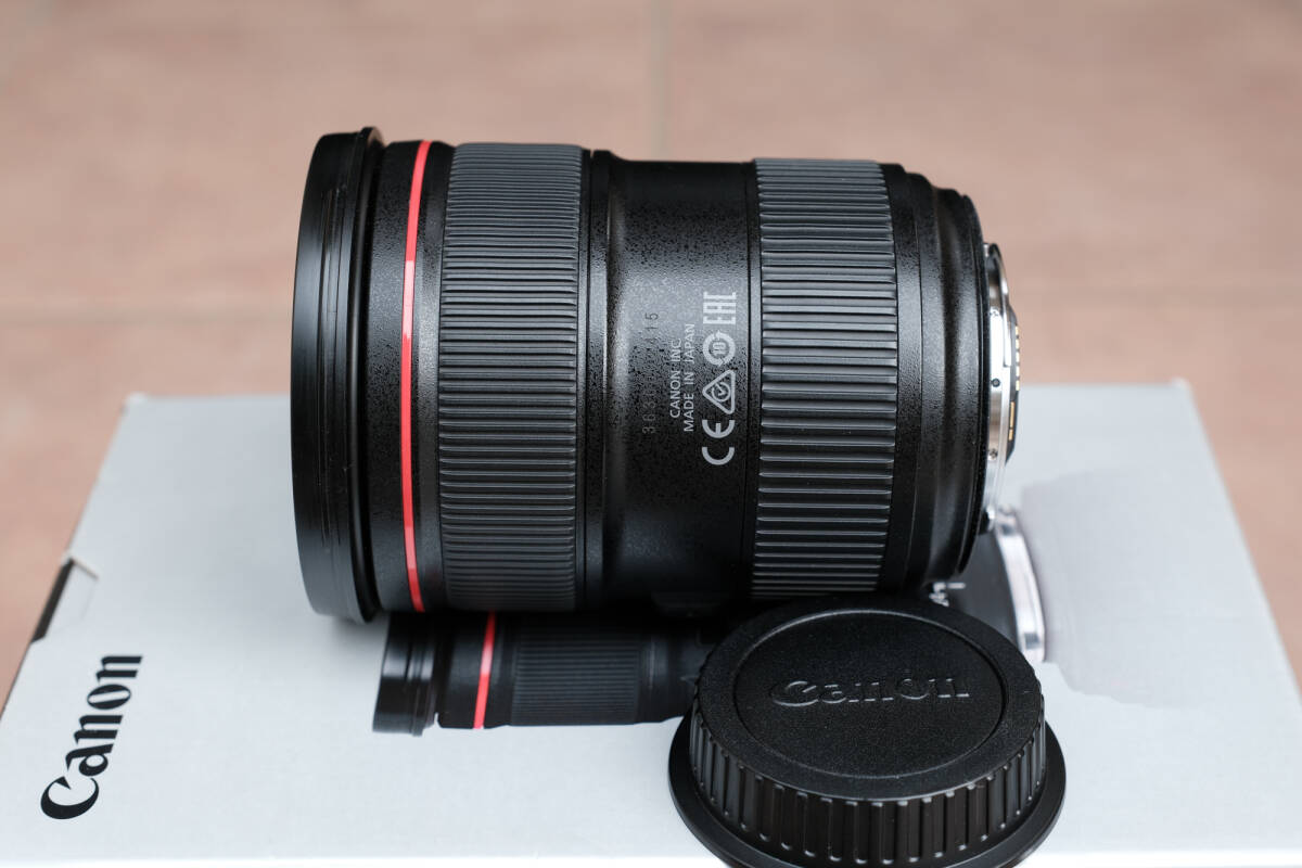 美品 Canon キヤノン EF 24-70mm f2.8 L II USMの画像4