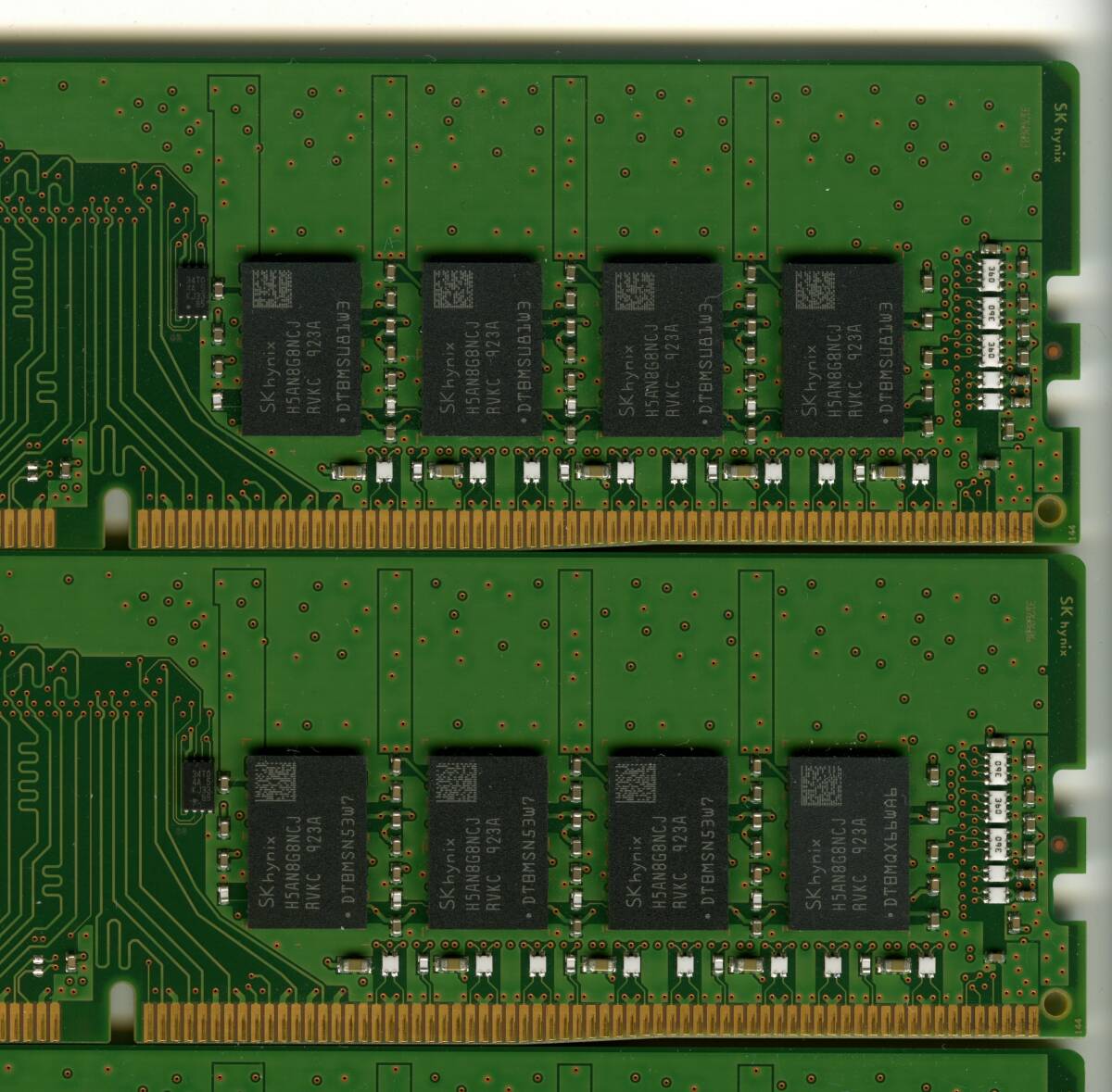 【ECC UDIMM】DDR4-2666、16GBの4枚セットで64GB、中古　SKhynix　 ECC Unbuffered　　Z2 G4で動作確認済み　1923-8_画像7