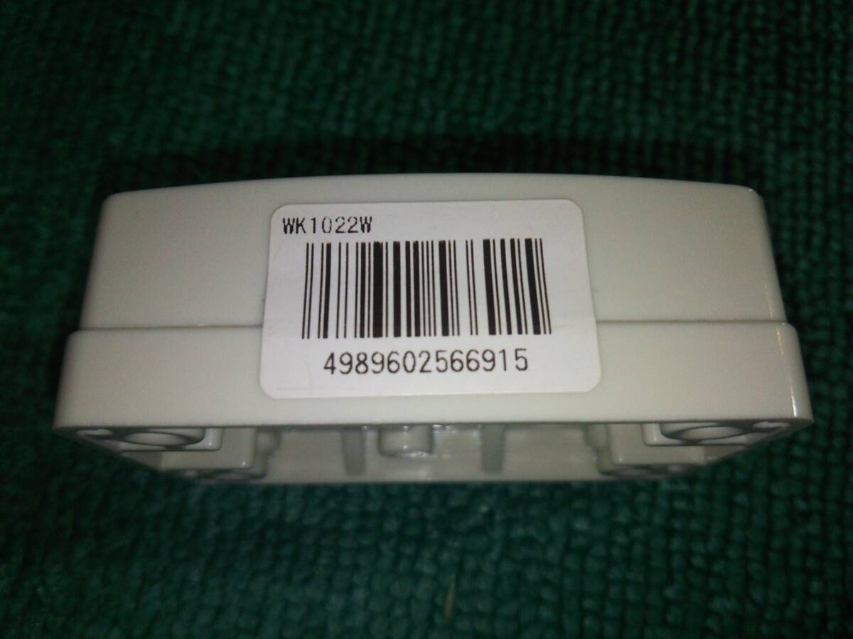 送料無料 新品 未使用 パナソニック Panasonic 3口 3つ口 トリプル コンセント WK1022W 松下 National ナショナル 125V 15A PSE