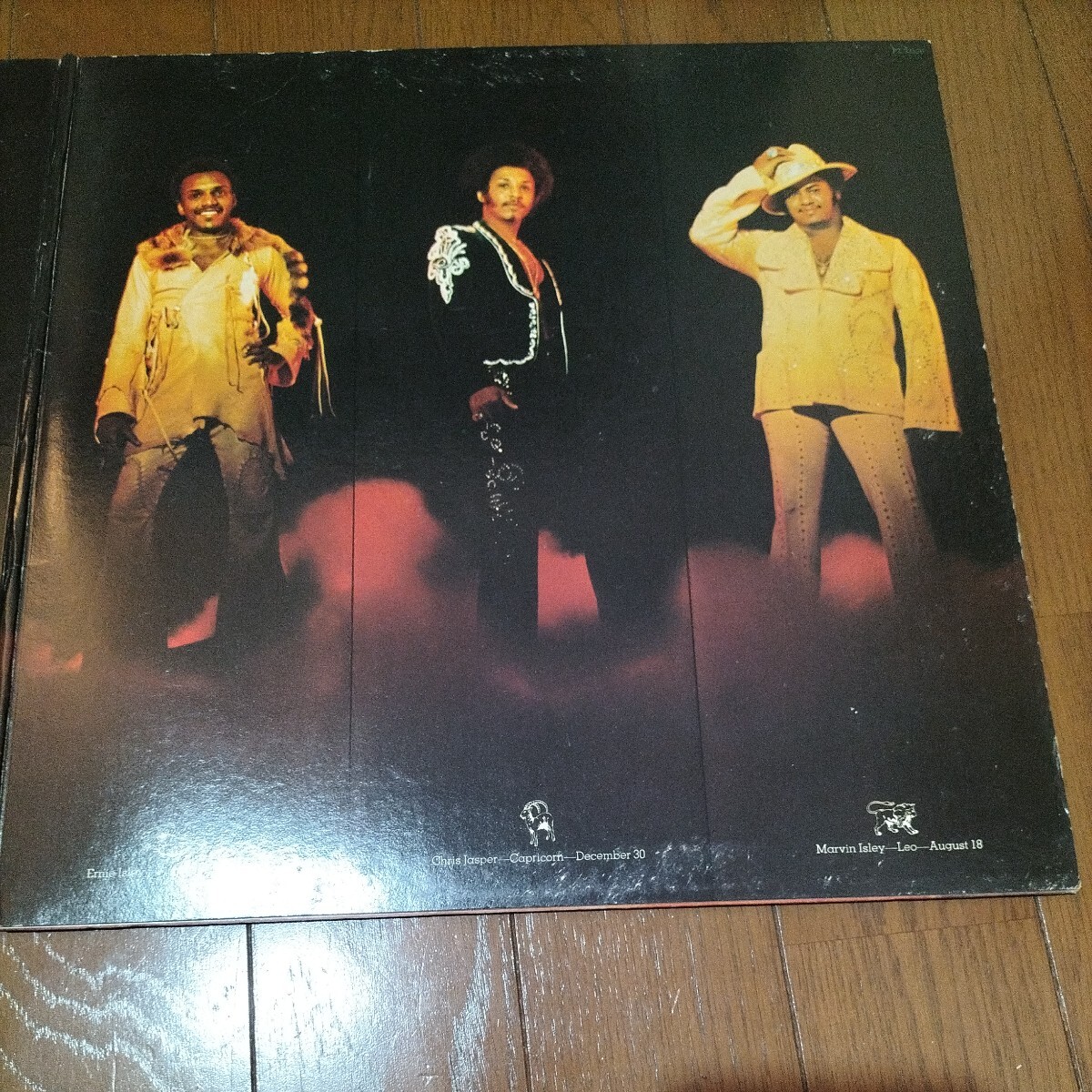 ソウル輸入中古盤レコード The Isley Brothers The Heat is On T Neck 米盤 Soul Funk Rare Groove 名盤 の画像4
