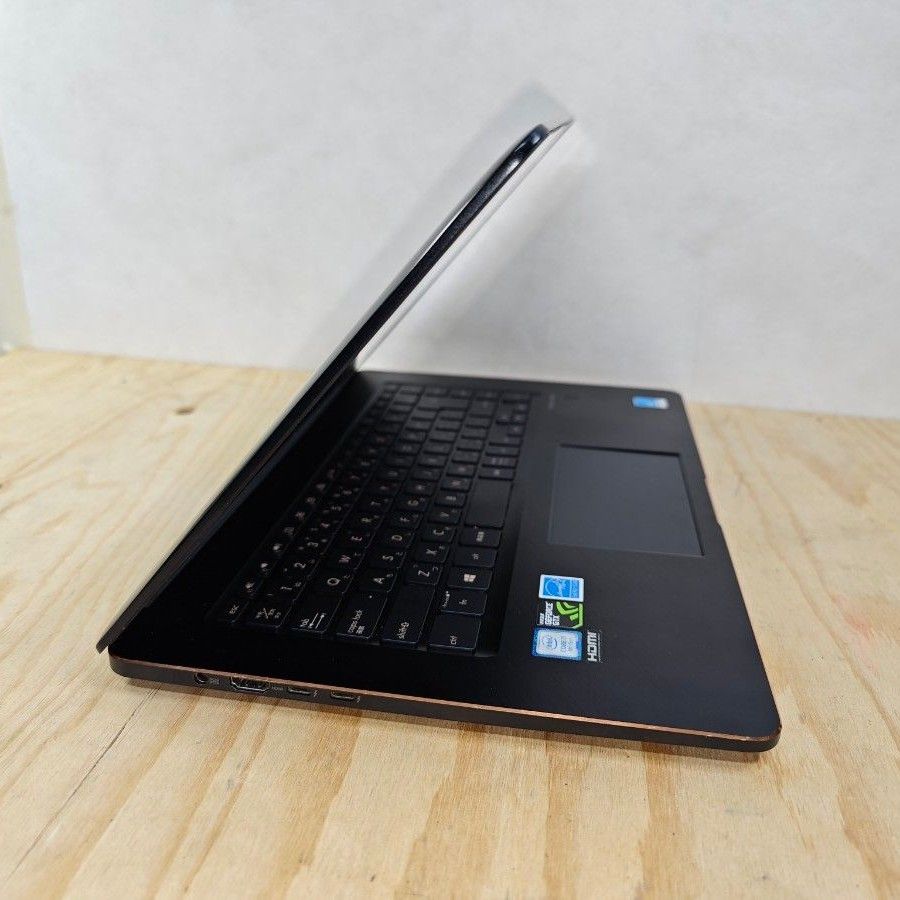 ASUS Zenbook Pro 15 UX550GDX|Yahoo!フリマ(旧PayPayフリマ) ASUS Zenbook Pro 15 UX550GDX|Yahoo!フリマ(旧PayPayフリマ)