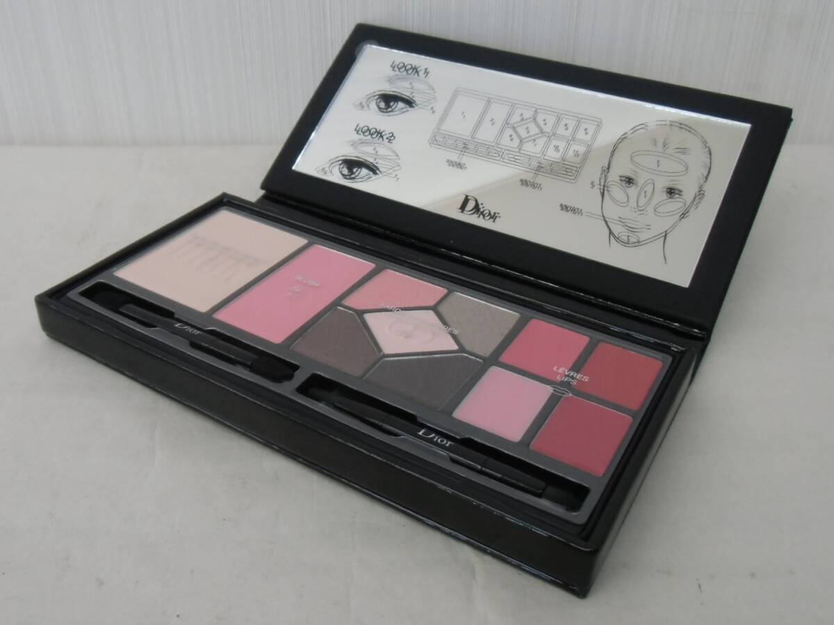 未使用 Dior ディオール COUTURE PALETTE クチュール パレット メイクアップパレット コスメ 限定発売品 布ケース付き_画像1