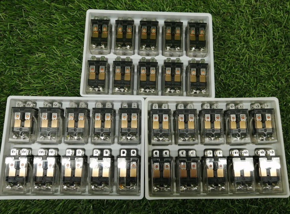NC4ED-L2-DC24V。AW826244が40個 - リレー NC4ED-L2-DC24V。AW826244が40個 - リレー