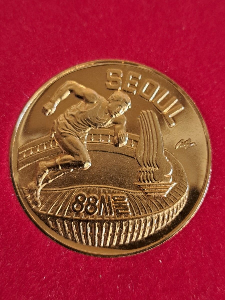 1988年ソウルオリンピック公式参加記念メダル　 金色メダル 記念メダル コイン　オリンピックメダル