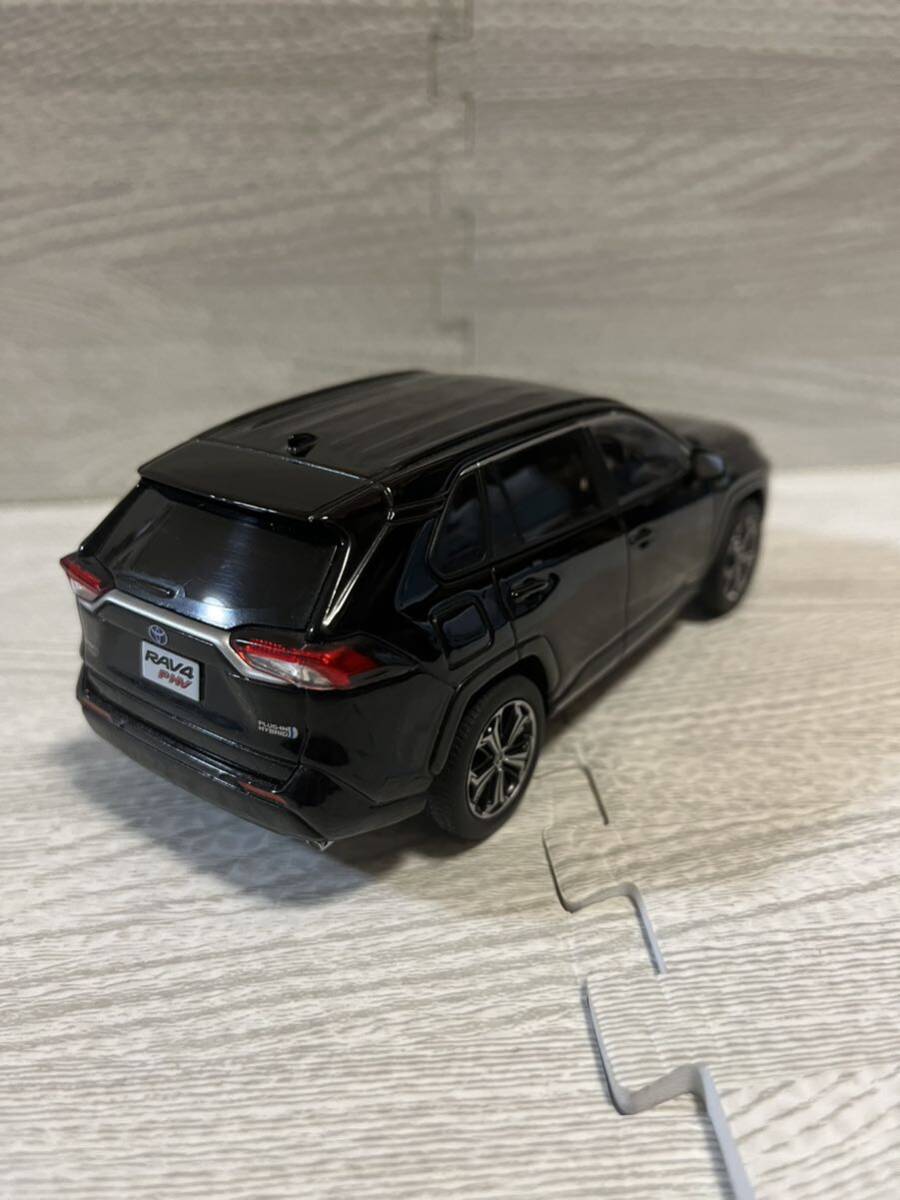 1/30 トヨタ 新型RAV4 PHV 非売品 カラーサンプル ミニカー アティチュードブラックマイカの画像2