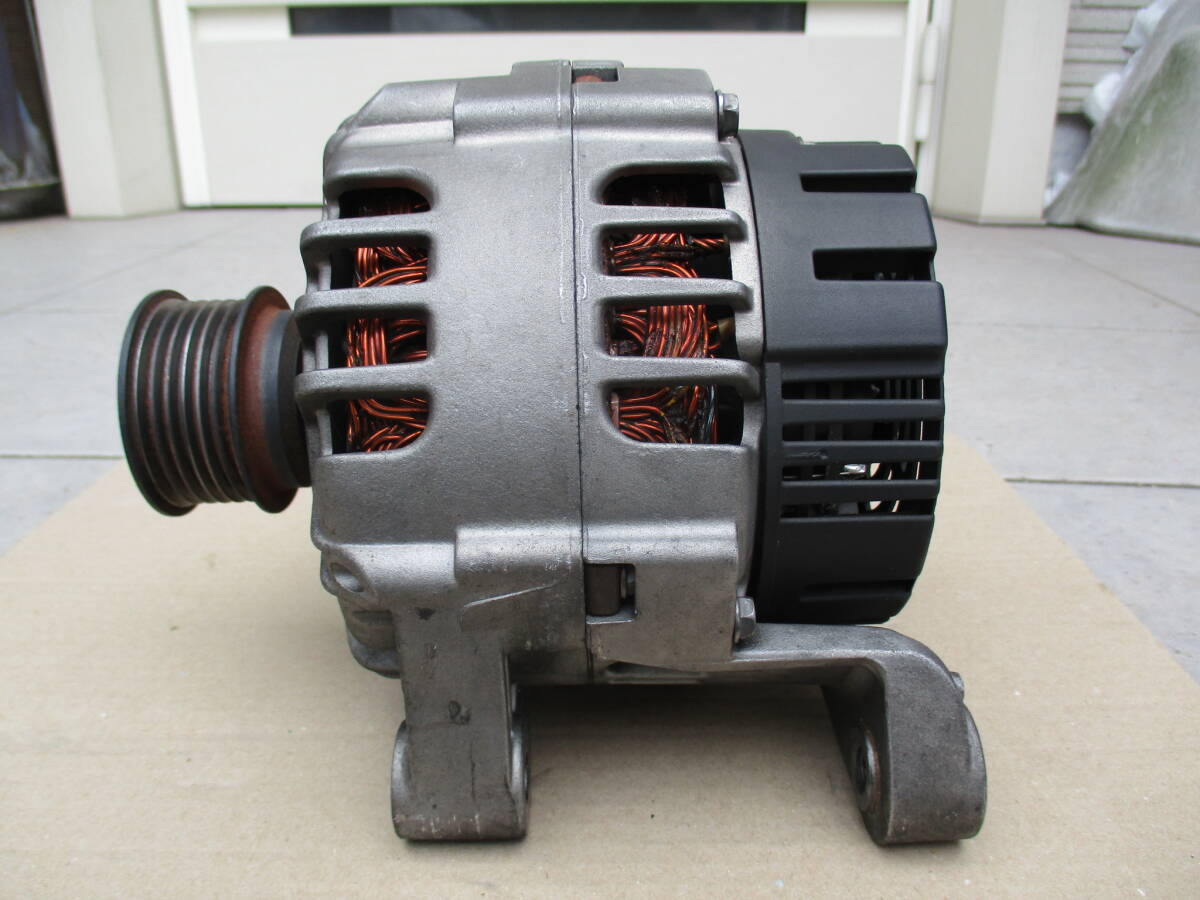 E46M3用　BOSCH製オルタネーター（ジャンク品）_画像3