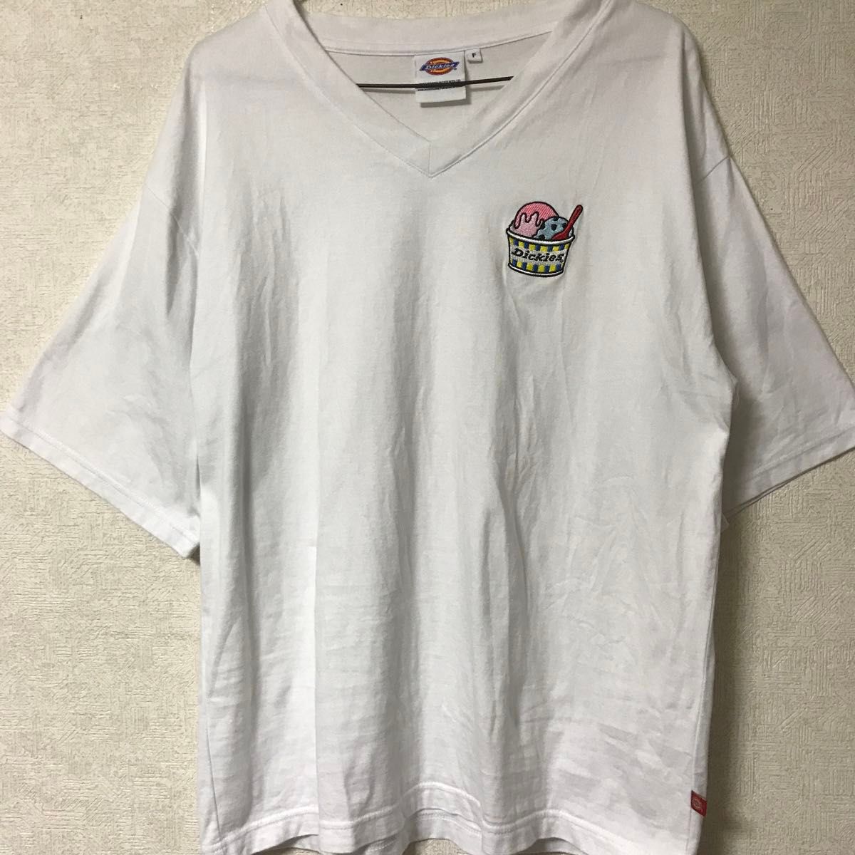 【Dickies】ディッキーズ  半袖Tシャツ ホワイト Vネック アイスクリーム 刺繍