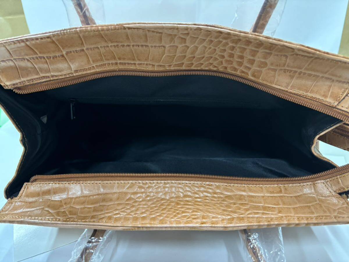 天然皮革 Real Leather リアルレザー 型押し ハンドバッグ レザー ブラウン カデナ付きの画像8