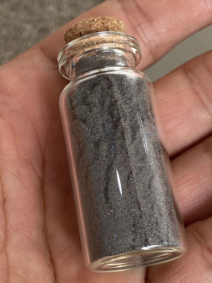 隕石の粉10g 2種類の隕石パウダーブレンド （ムオニオナルスタ30%、アルタイ70%）宇宙パワー 開運 幸運 浄化 仕事運up 金運up の画像3
