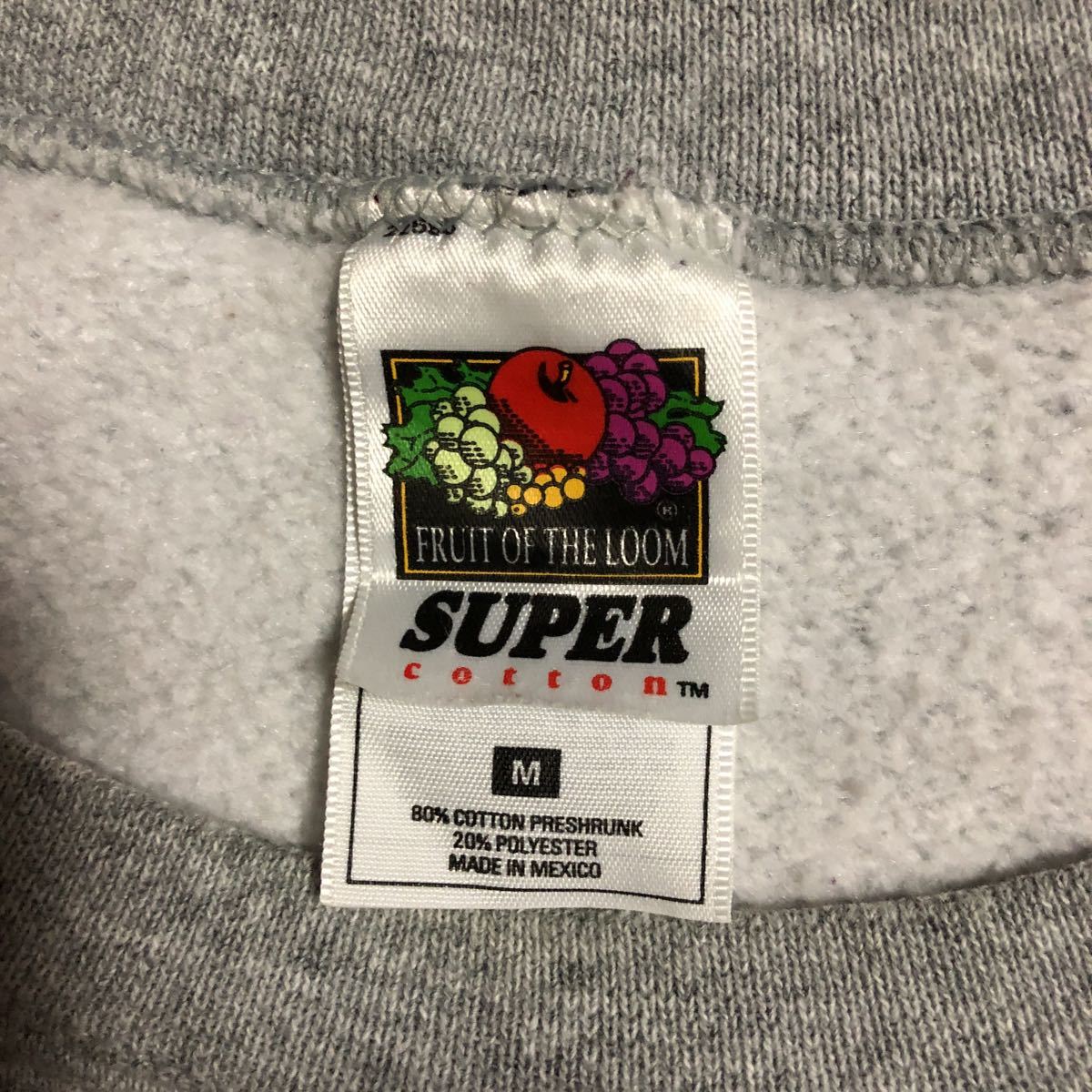 最終値下げ！美品 フルーツオブザルームFRUIT OF THE LOOM トレーナー SUPER COTTON サイズＭ グレー メキシコ製_画像3