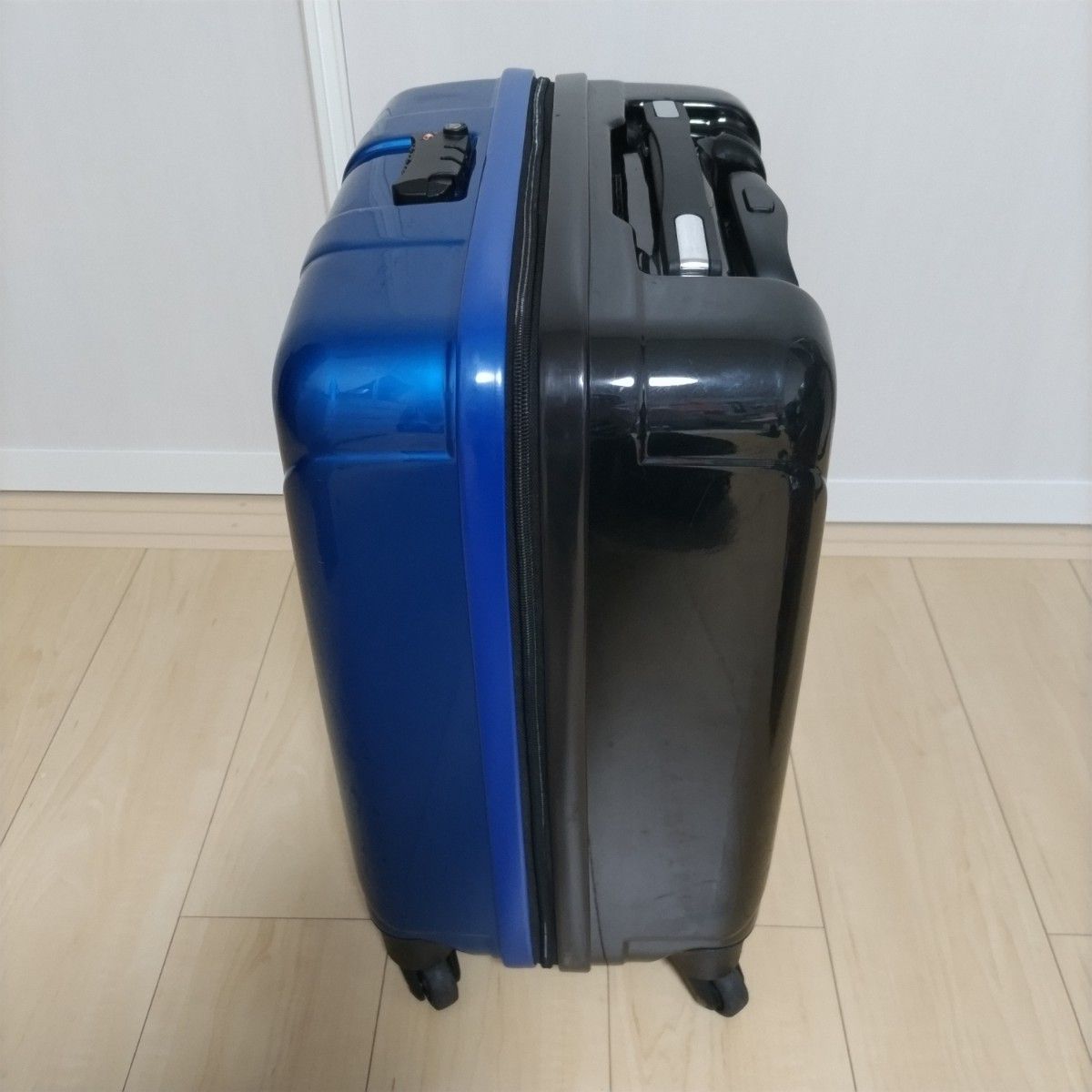 スーツケース　機内持込サイズ　ブルー