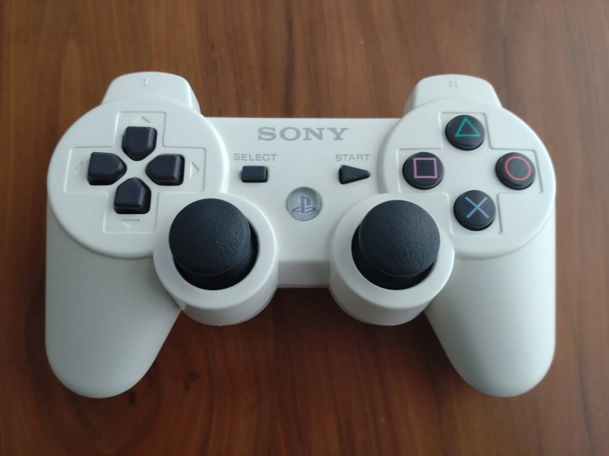 PS3 プレイステーション3　本体　CECH-3000A　クラシック・ホワイト　中古　ワイヤレスヘッドセット付き_画像3