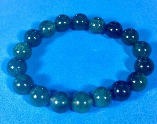  Amazon aquatic green .. Brazil production .. green ..a gate Power Stone approximately 10 millimeter ×18 bead inside diameter 16 centimeter rom and rear (before and after) 210094##