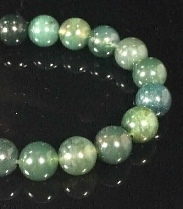  Amazon aquatic green .. Brazil production .. green ..a gate Power Stone approximately 10 millimeter ×18 bead inside diameter 16 centimeter rom and rear (before and after) 210094##