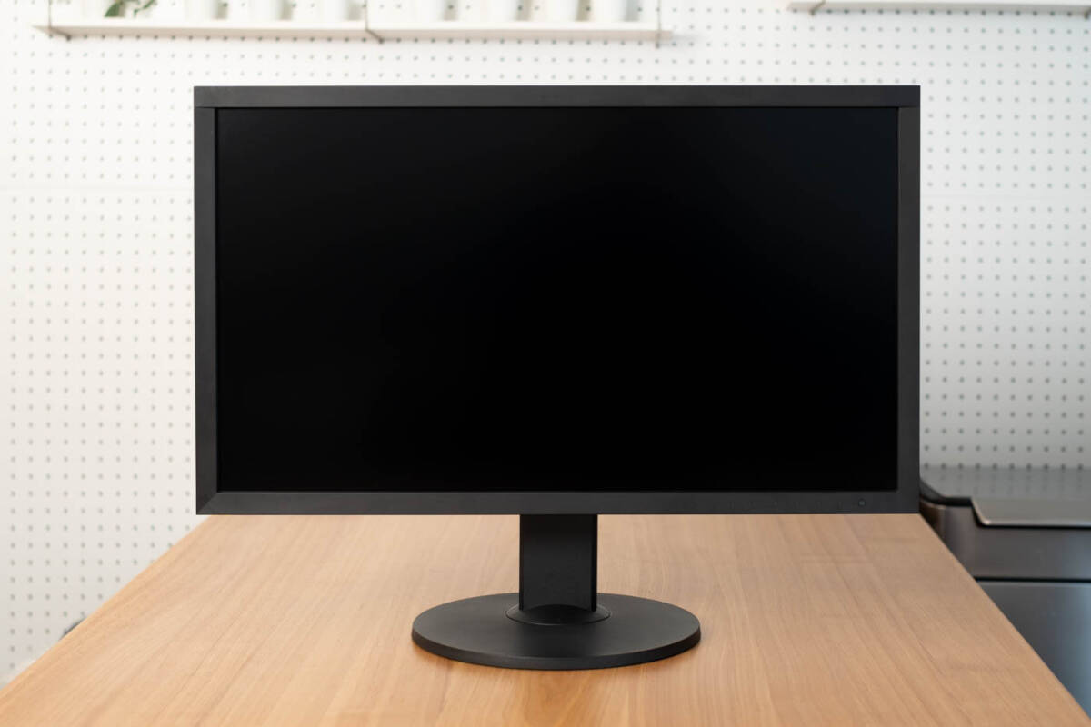 【極美品】EIZO ColorEdge CS2740 60W給電対応USB Type-C 27インチ 4K UHD カラーマネージメント液晶モニターの画像1