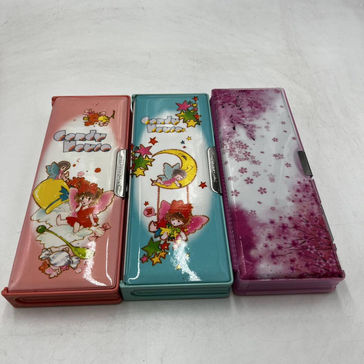 C927 Y 昭和レトロ 筆箱 ペンケース キティちゃん ディズニー C927 Y 昭和レトロ 筆箱 ペンケース キティちゃん ディズニー