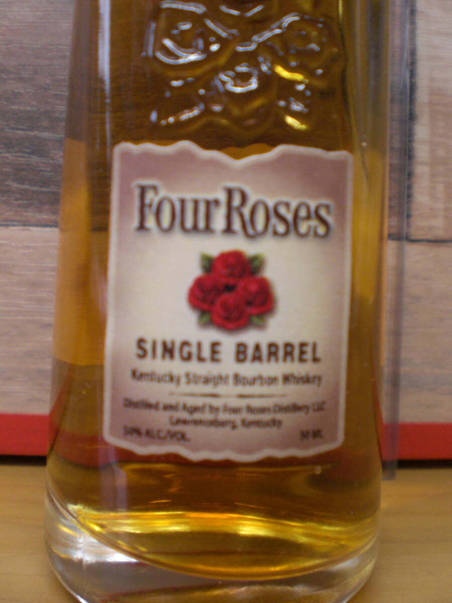 FOUR ROSES SINGLE BARREL ミニチュアボトルの画像2