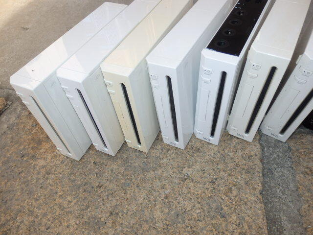 任天堂 NINTENDO Wii 本体 RVL-001 まとめて10台セット 中古　通電のみ確認　G7991_画像2
