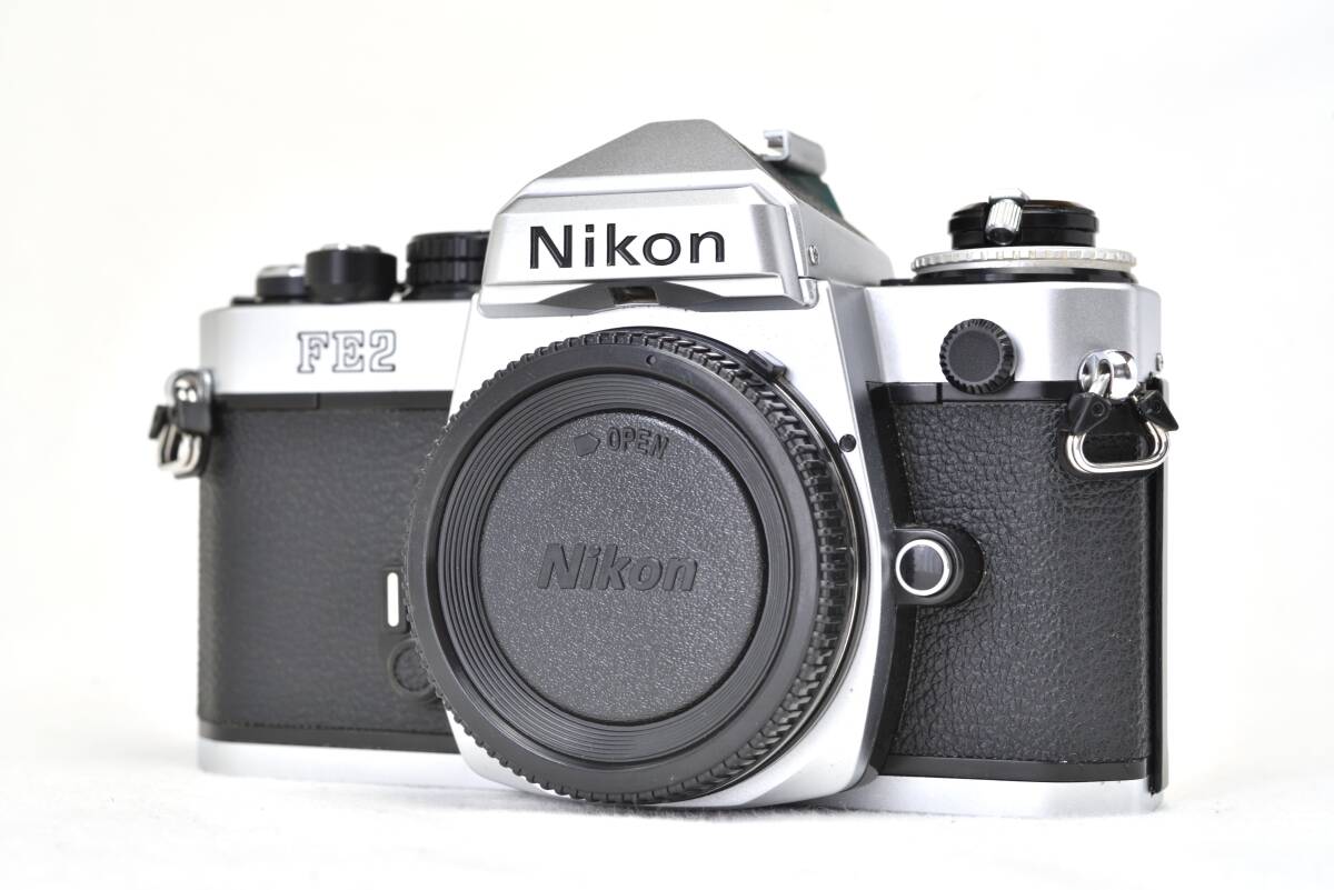 【美品】Nikon ニコンFE2 シルバー 清掃・整備・モルト交換済 電池付きでこのまま使える状態良好品の画像1