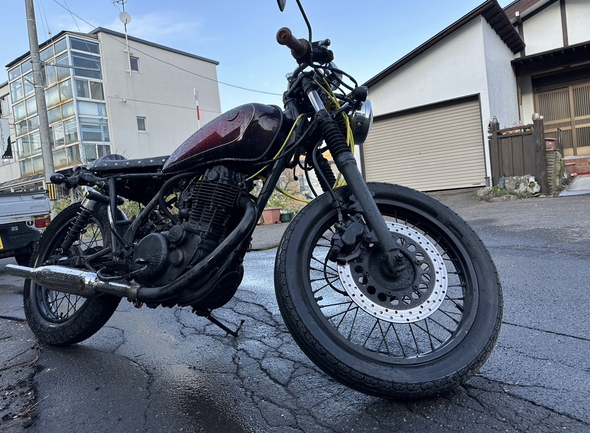 YAMAHA SR400 走行2万キロ台 25周年記念モデル 実動車の画像6