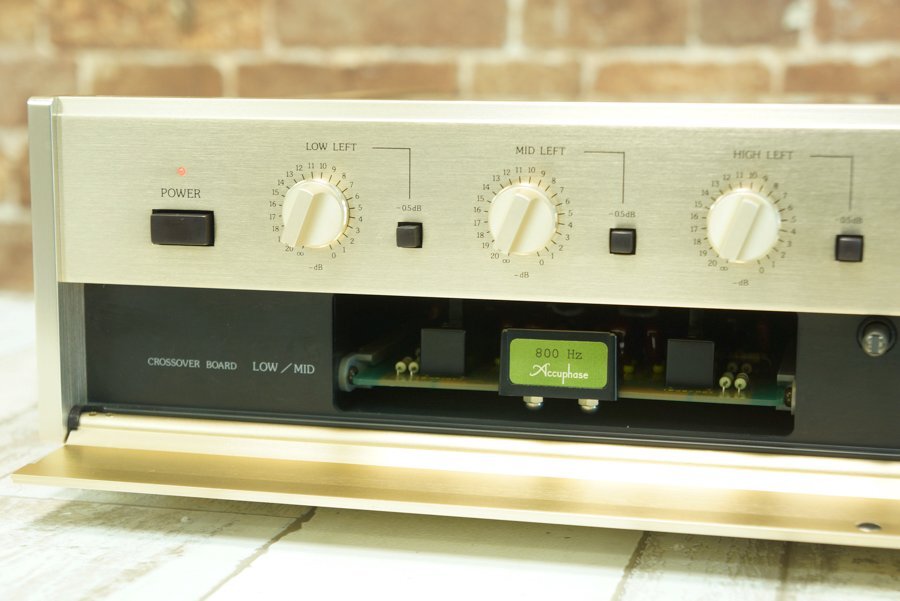 [ operation excellent ] Accuphase F-15L Accuphase channel divider 800Hz + 8kHz crossover board attached [ operation excellent ]#R08779