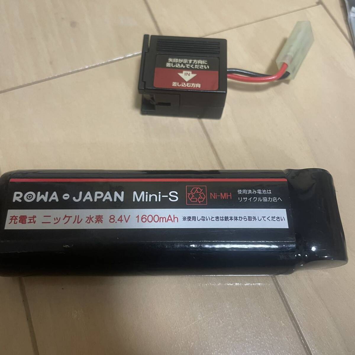 東京マルイ SOPMOD ニッケル水素バッテリー 8.4V1300mAh アダプター付き ミニS ROWA JAPANの画像2