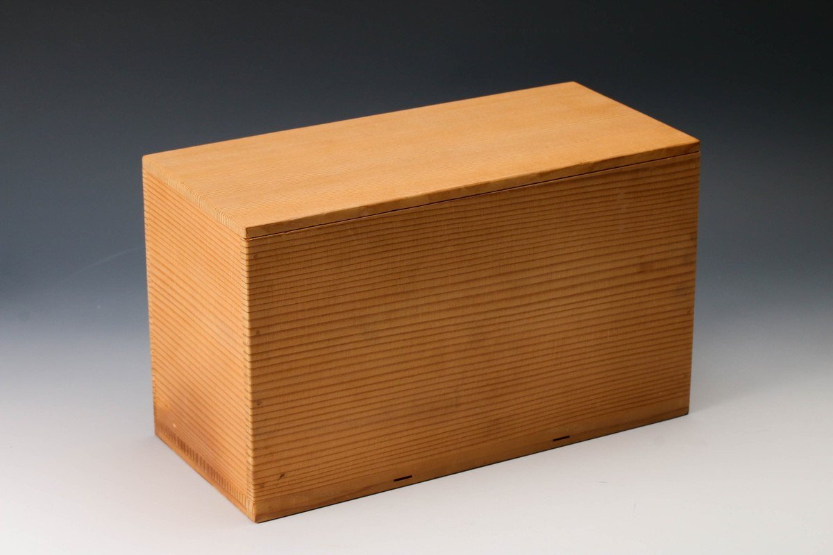 [SAG] Inoue . flat lacquer mo The ik north mountain Japanese cedar writing . width 28cm.. box 