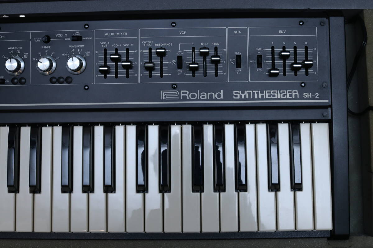 Roland ローランド SH-2 アナログシンセサイザー 動作快調 外装美品 MINT condition 純正ハードケース付の画像7