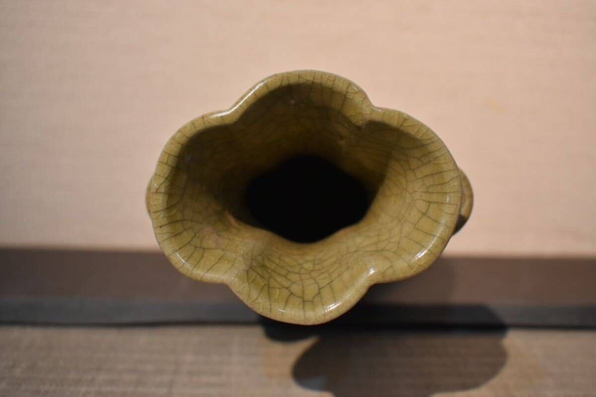 【GE】R455【コレクター所蔵品】時代 青磁花瓶 /中国古玩 中国美術 骨董品 時代品 美術品 古美術品の画像5