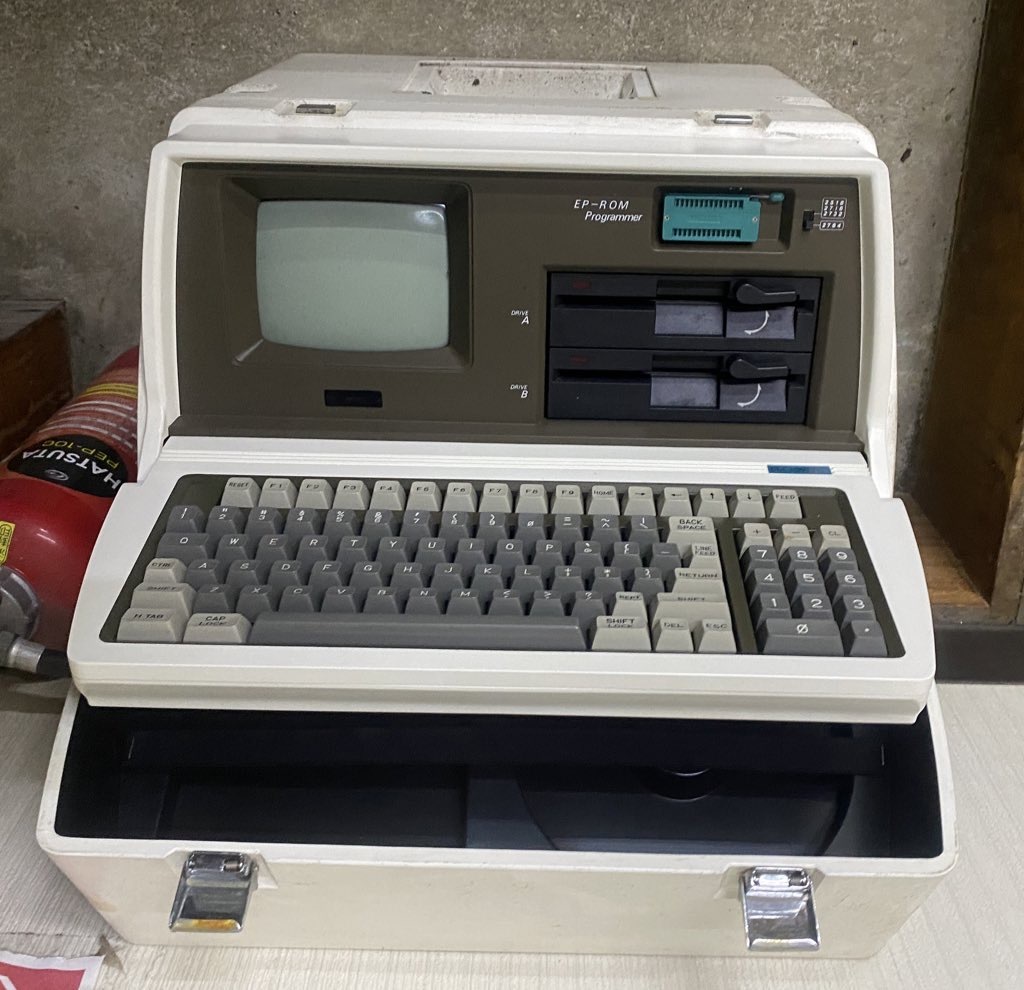 1983年製 国産 業務用 一体 可搬型パソコン Microvoice (YODOBASHI) Formula-1 本体のみ。ジャンク品の画像5
