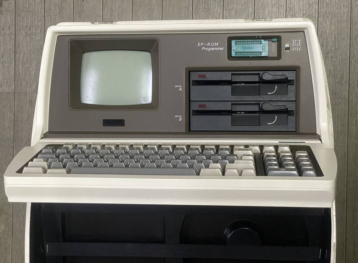 1983年製 国産 業務用 一体 可搬型パソコン Microvoice (YODOBASHI) Formula-1 本体のみ。ジャンク品の画像10