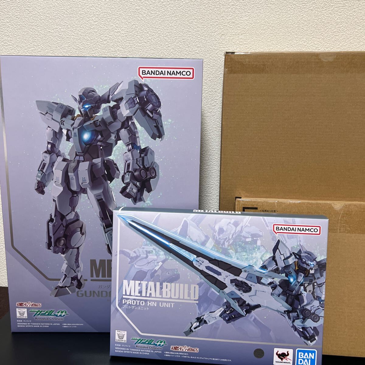 開封済み美品 METAL BUILD ガンダムアストレアII ＆プロトザンユニット セット 機動戦士ガンダム00 メタルビルド 輸送箱付き 暗所保管_画像1