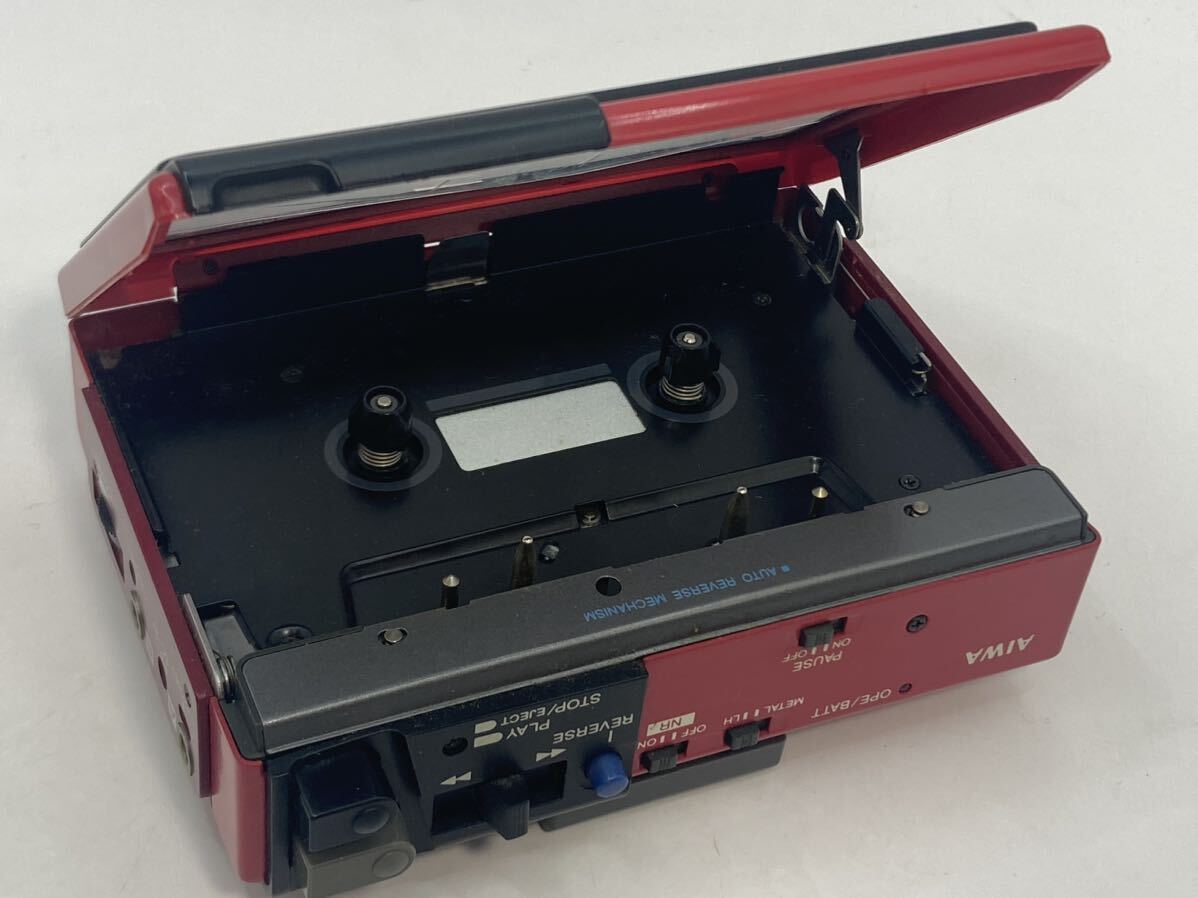 KD91 通電確認済みAIWA カセットボーイ CassetteBoy ポータブルカセットプレイヤー アイワ ジャンク品 現状品 中古品 _画像8