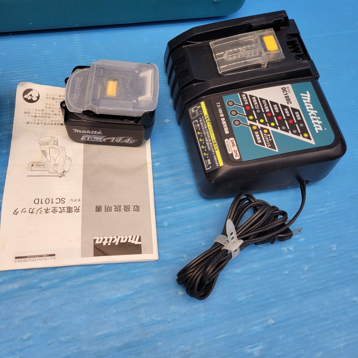136 送料無料 マキタ 充電式全ねじカッタ SC101D 充電器バッテリ 136 送料無料 マキタ 充電式全ねじカッタ SC101D 充電器バッテリ