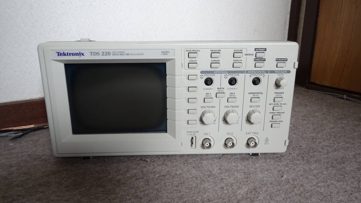 Tektronix/テクトロニクス デジタルオシロスコープ TDS220 100MHz 1GS/s 2台セット ジャンクの画像10