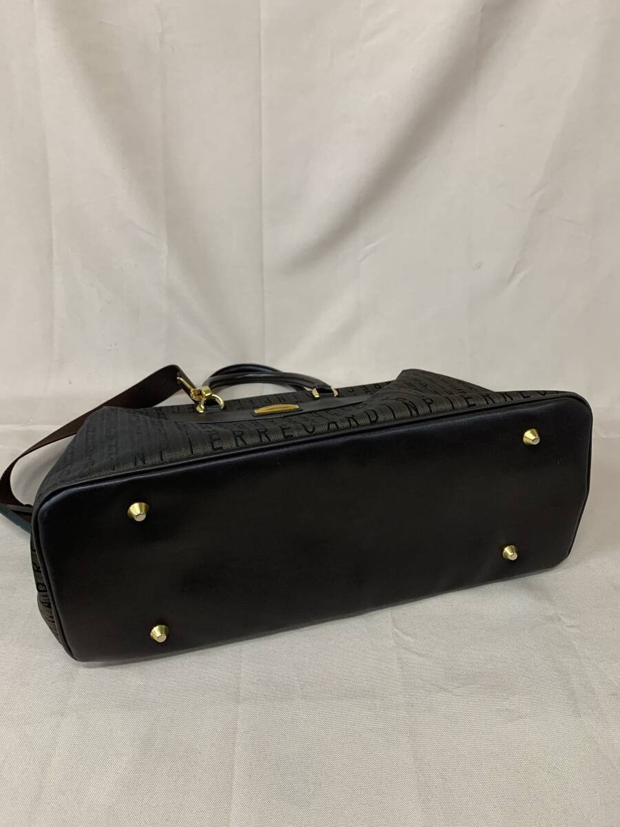  re-exhibition none! condition excellent man and woman use shoulder attaching 1 jpy outright sales! 1950 year establishment France. Pierre Cardin Boston bag 